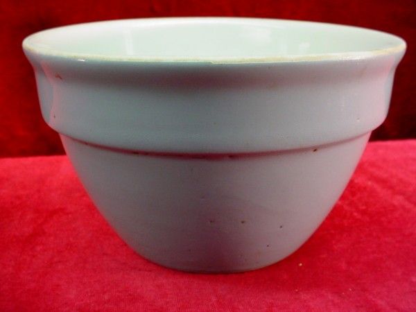 Vintage 1940s SHENANGO STONEWARE BOWL Sky Blue  