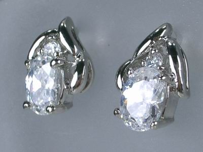 BRILLIANT 2.06ct OVAL CREATED DIAMOND STUD 18K EARRINGS  