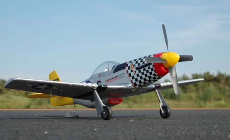 RC P 51 P 51 MUSTANG BRUSHLESS RC HOBBY PLANE 2.4GHZ RTF  