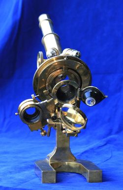 ERNST LEITZ WETZLAR ANTIQUE BRASS CONTINENTAL MICROSCOPE STATIV I 