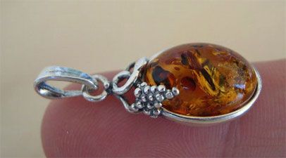 BALTIC HONEY, GREEN or WHITE AMBER & STERLING SILVER GRAPE PENDANT 