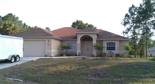   FAMILY HOME, 3/2/2 UPGRADED GRANITE TOPS, ALL TILED FLOORS  