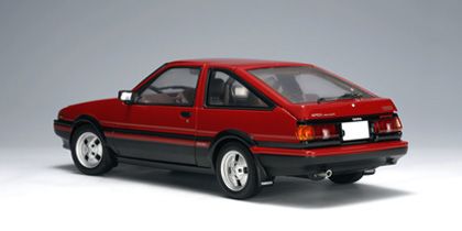 TOYOTA SPRINTER TRUENO GT APEX (AE86)(RED)