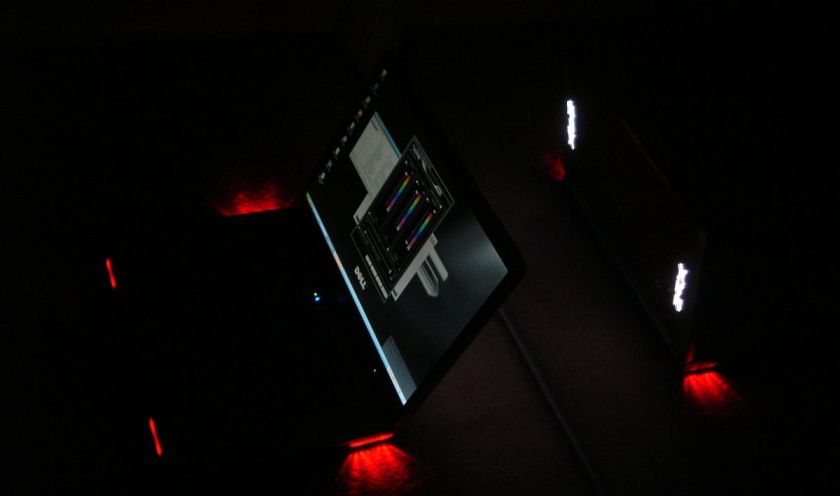 Dell M1710 in the dark, next to mirror ( view large image )