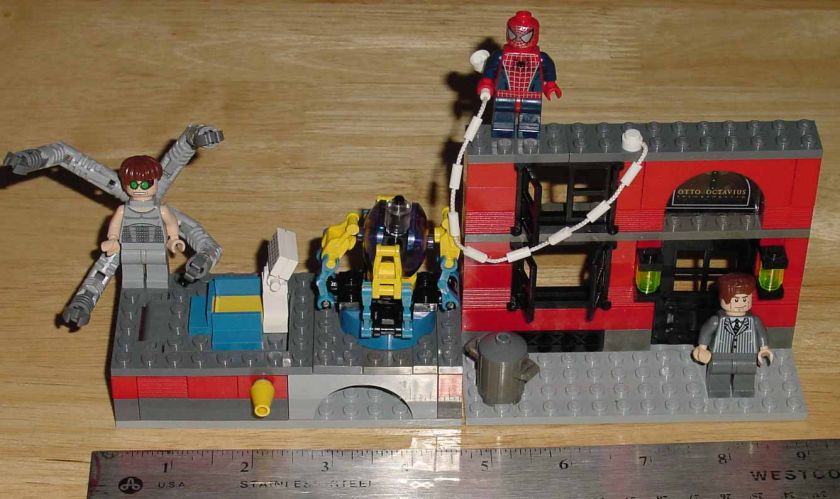 LEGO 4857 SPIDER MAN DOC OCKS FUSION LAB  