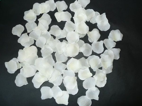 1000 Ivory Cream White Silk Rose Petals Wedding Favor  