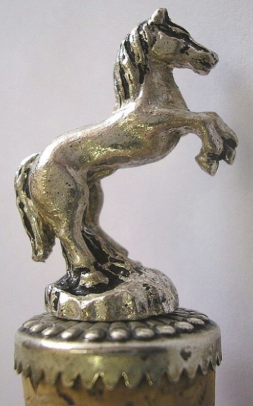 SILVER HORSE SCULPTURE DECANTER BOTTLE CORK STOPPER  