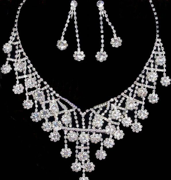   BRIDAL CHARMING CHIC WEDDING JEWELRY TIARA CROWN NECKLACE SET  