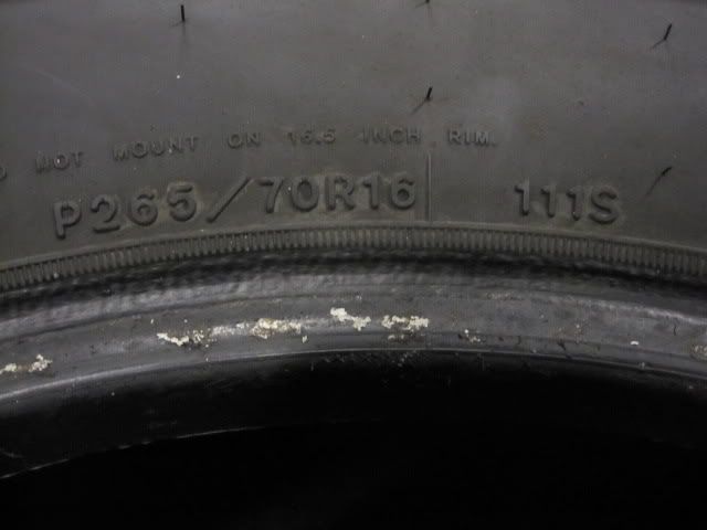 ONE GOODYEAR WRANGLER RT/S 265/70/16 TIRE (C0347)  