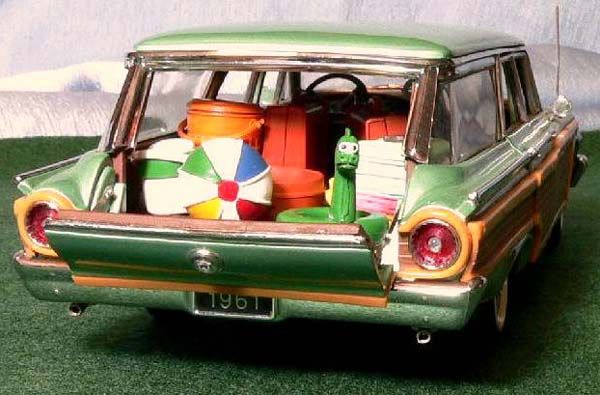 Franklin Mint 1961 Ford Country Squire Station Wagon 124   Mint in 