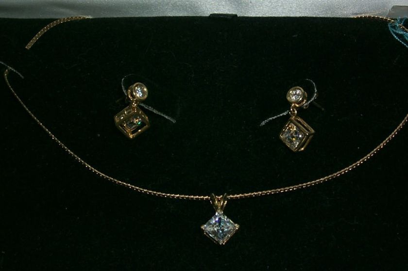 Mary Kay Hostess Necklace & Earrings Boxed Gift Set Elegant Vintage 