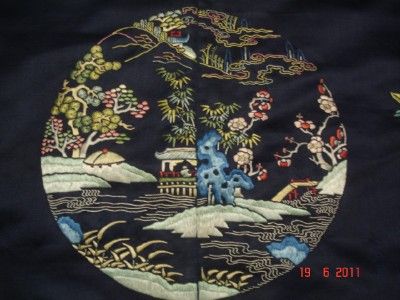 Antique Chinese embroidered silk surcoat 2  8 roundels  