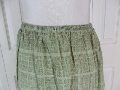 NWT Alfred Dunner Size 16 Long Rayon Pencil Skirt Celery Green Floral 