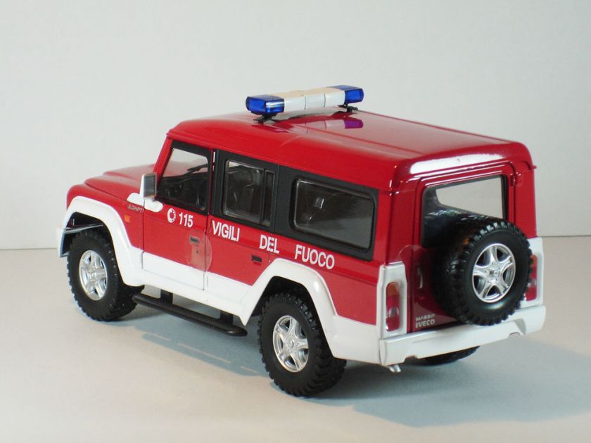 IVECO MASSIF VIGILI DEL FUOCO 124 diecast MONDOMOTORS  