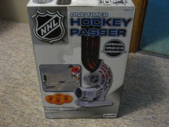 FRANKLIN NHL ONE TIME HOCKEY PASSER   BRAND NEW  