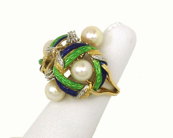 STYLISH VINTAGE 18K GOLD, DIAMOND & PEARL ENAMEL RING  