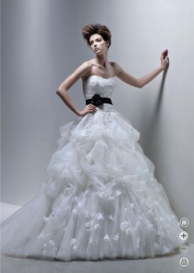 wedding dress New white/ivory size 6 8 10 12 14 16 18  