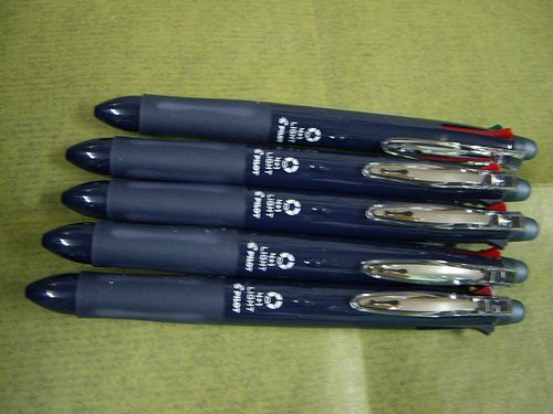 5PCS Pilot Dr.Grip 4+1( LIGHT) BLUE BLACK + 20pcs refil  